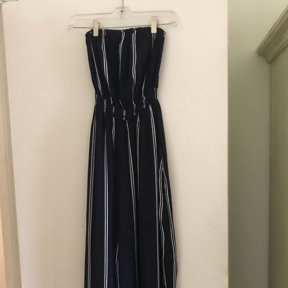Navy strapless white striped jumper.